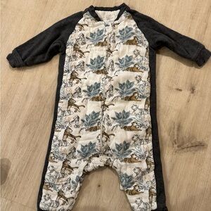 Nest designs baby’s sleep bag with feet 2.5tog